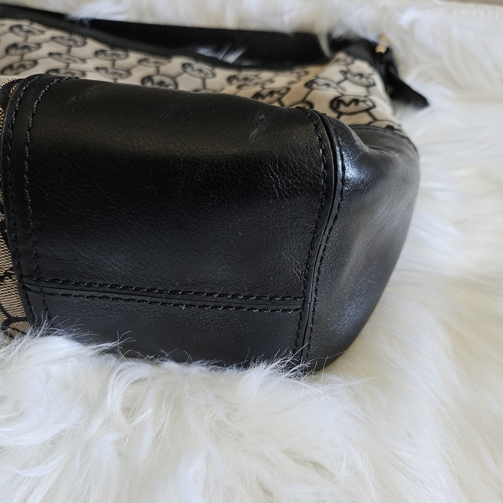 Michael Kors Signature Shoulder Bag – Black & Beige MK Logo – Good Condition - Picture 8 of 11